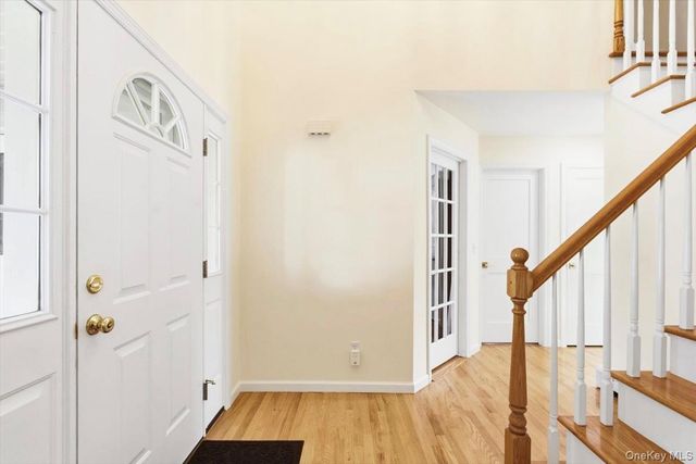18 Barrett Place, Beacon, NY 12508