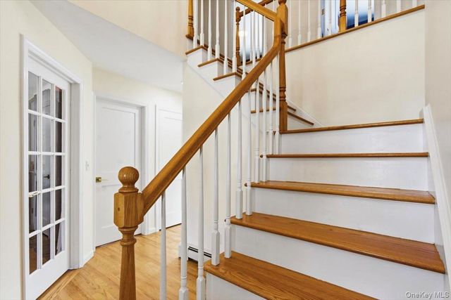 18 Barrett Place, Beacon, NY 12508
