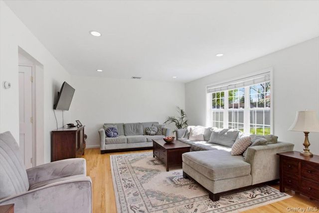 18 Barrett Place, Beacon, NY 12508