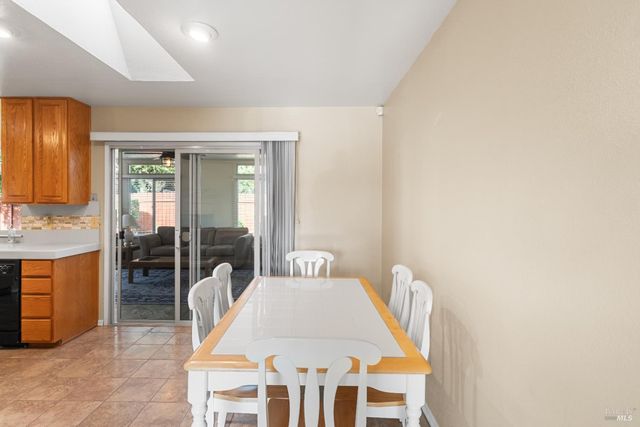 616 Emperor Dr, Suisun City, CA 94585