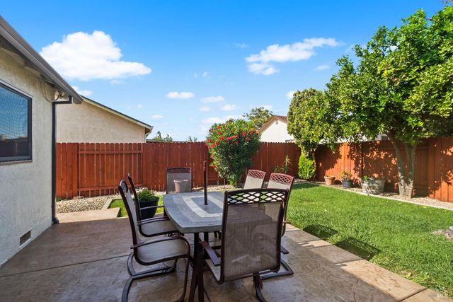 616 Emperor Dr, Suisun City, CA 94585