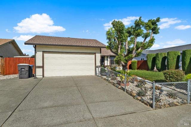 616 Emperor Dr, Suisun City, CA 94585