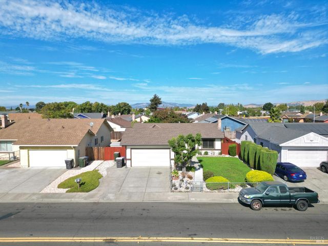 616 Emperor Dr, Suisun City, CA 94585