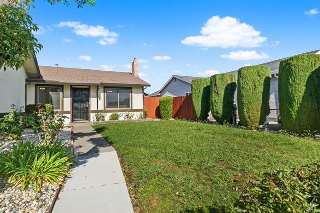 616 Emperor Dr, Suisun City, CA 94585