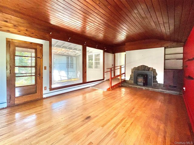 110 Montgomery Street, Rhinebeck, NY 12572