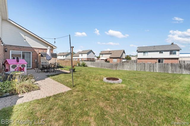 20704 Busenbark Lane, Brownstown, MI 48183