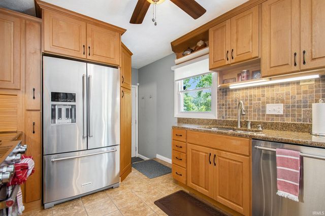 27398 Bittersweet Lane, Elkhart, IN 46514