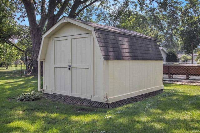 27398 Bittersweet Lane, Elkhart, IN 46514
