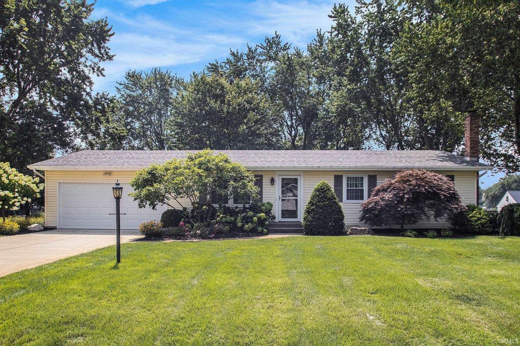 27398 Bittersweet Lane, Elkhart, IN 46514