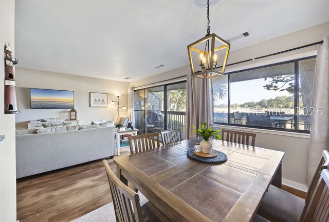 60 Carnoustie Rd Apt 984, Hilton Head Island, SC 29928