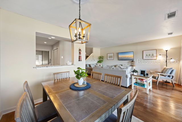 60 Carnoustie Rd Apt 984, Hilton Head Island, SC 29928