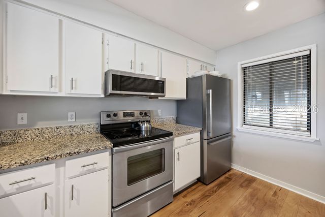 60 Carnoustie Rd Apt 984, Hilton Head Island, SC 29928