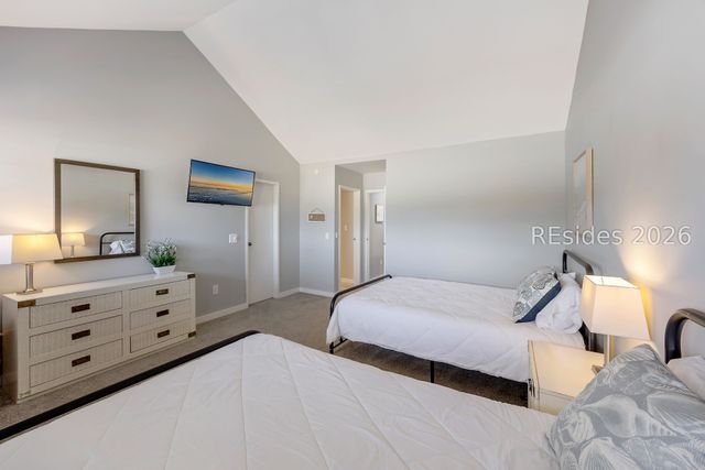 60 Carnoustie Rd Apt 984, Hilton Head Island, SC 29928