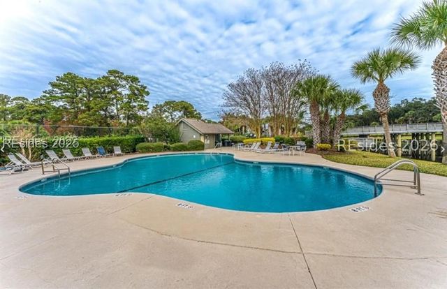 60 Carnoustie Rd Apt 984, Hilton Head Island, SC 29928