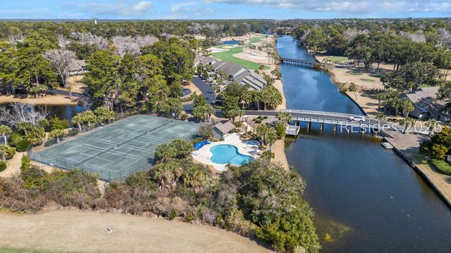 60 Carnoustie Rd Apt 984, Hilton Head Island, SC 29928