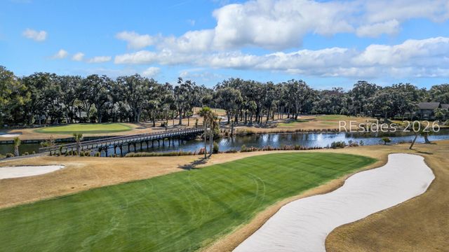 60 Carnoustie Rd Apt 984, Hilton Head Island, SC 29928