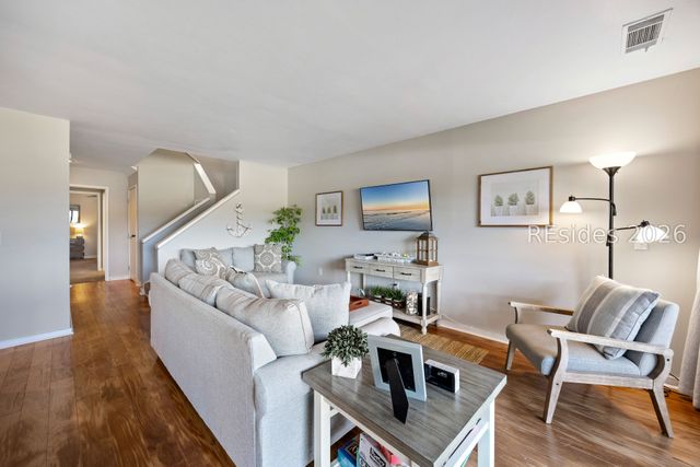 60 Carnoustie Rd Apt 984, Hilton Head Island, SC 29928