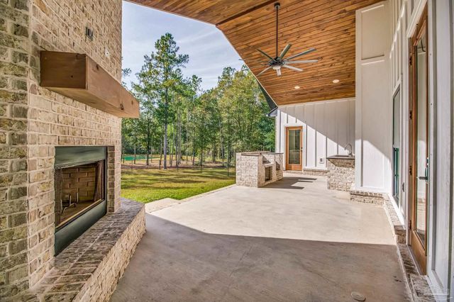 2329 Molino Bridge Rd, Pace, FL 32571