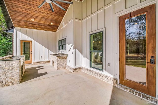 2329 Molino Bridge Rd, Pace, FL 32571