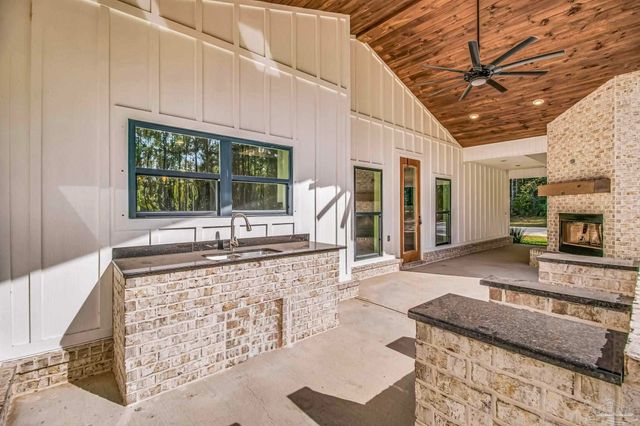 2329 Molino Bridge Rd, Pace, FL 32571