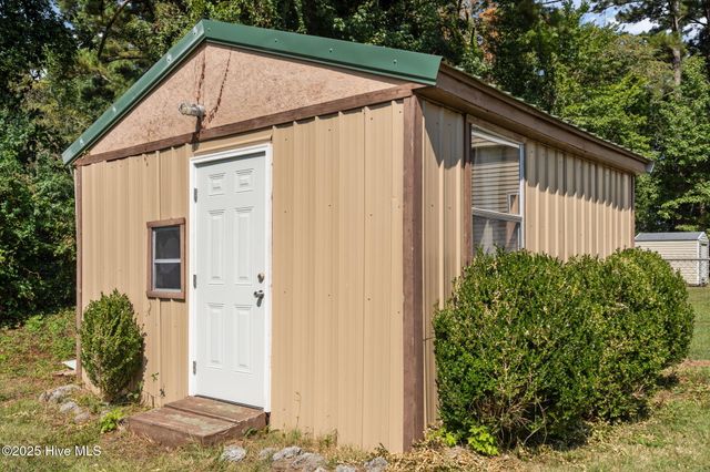 2503 Country Club Road, Jacksonville, NC 28546