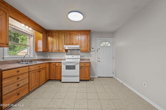 2503 Country Club Road, Jacksonville, NC 28546
