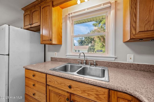 2503 Country Club Road, Jacksonville, NC 28546