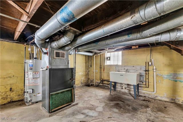 4306 W 52nd Street, Cleveland, OH 44144