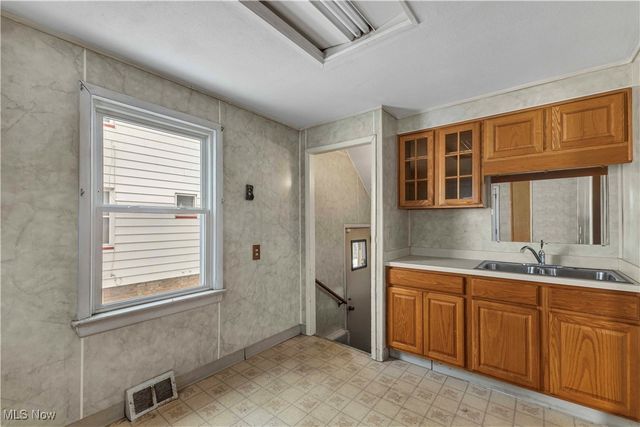 4306 W 52nd Street, Cleveland, OH 44144