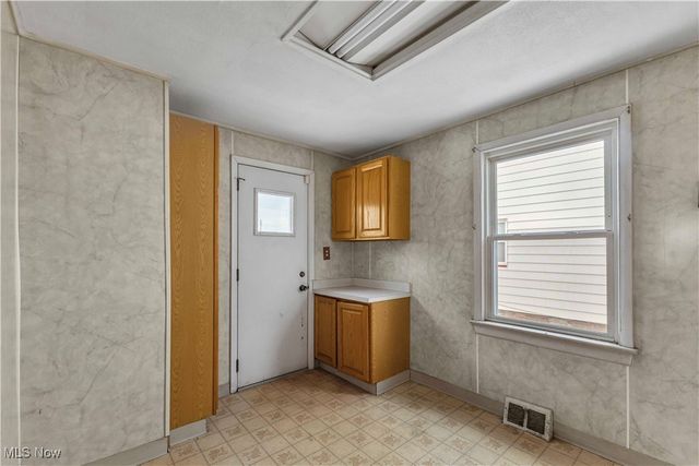 4306 W 52nd Street, Cleveland, OH 44144