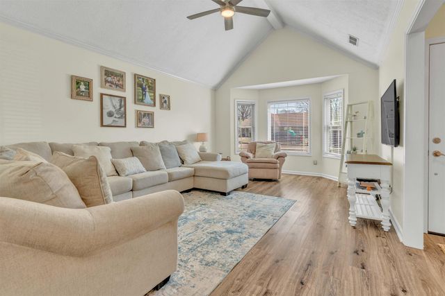 368 LITTLE OAK LN, Collierville, TN 38017