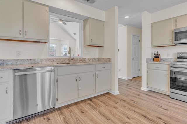 368 LITTLE OAK LN, Collierville, TN 38017