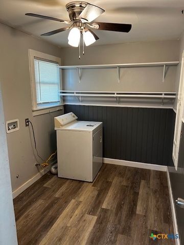 450 Wallace Street, Seguin, TX 78155