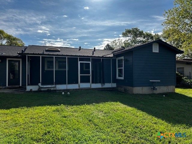450 Wallace Street, Seguin, TX 78155
