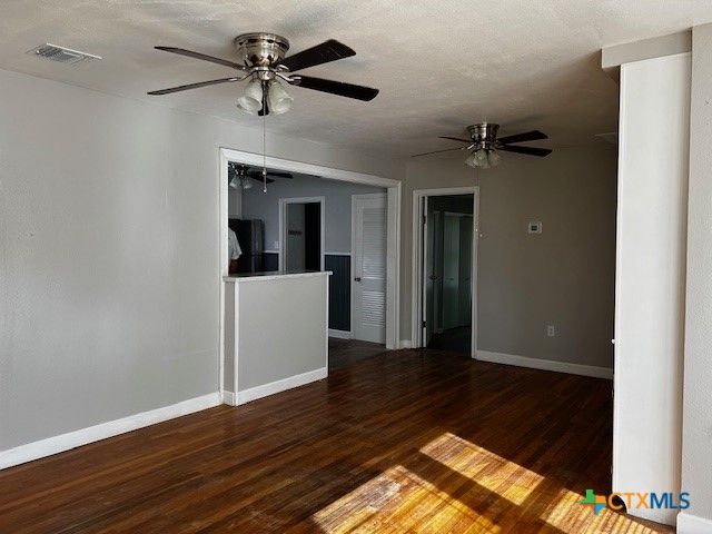 450 Wallace Street, Seguin, TX 78155
