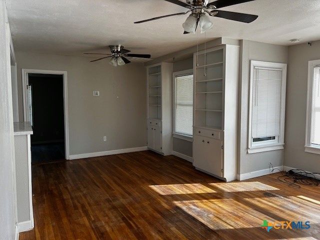 450 Wallace Street, Seguin, TX 78155