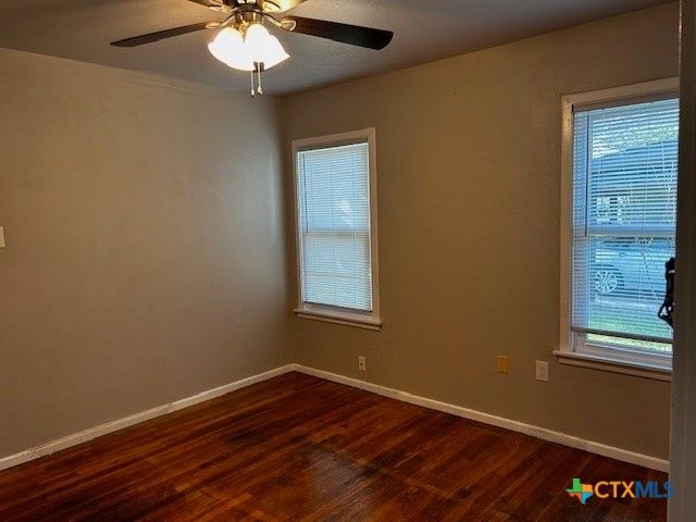 450 Wallace Street, Seguin, TX 78155