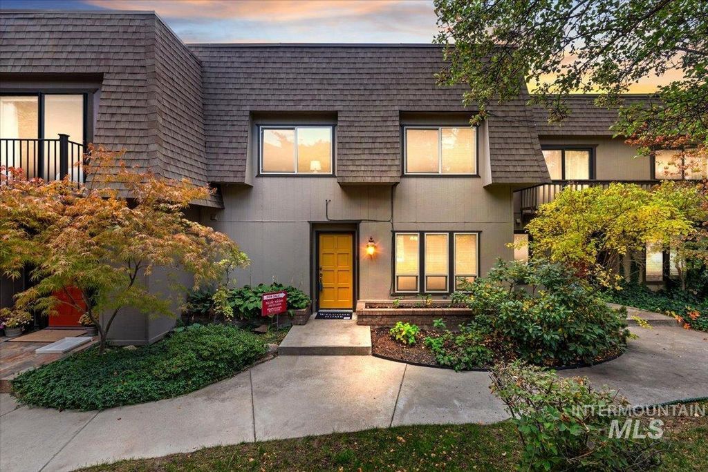 111 W Braemere Rd, Boise, ID 83702 photo 2