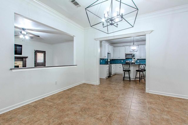 26 Emerald Drive, Maumelle, AR 72113