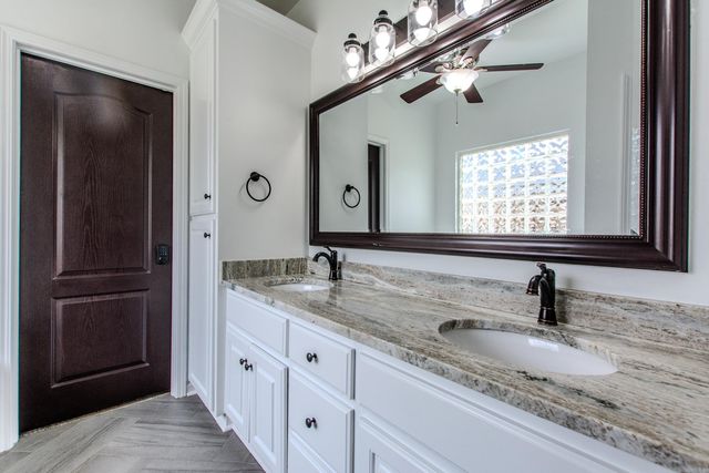 26 Emerald Drive, Maumelle, AR 72113