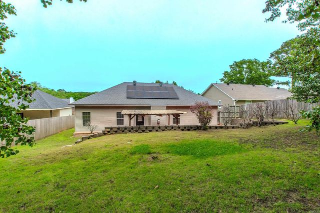 26 Emerald Drive, Maumelle, AR 72113