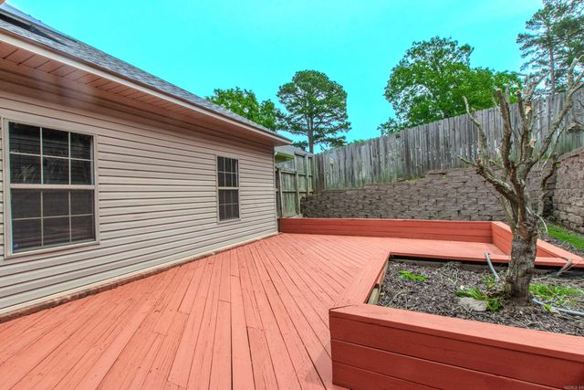 26 Emerald Drive, Maumelle, AR 72113