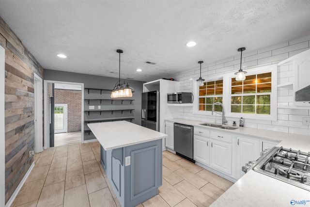 6124 Oakhill Road NE, Fort Payne, AL 35967