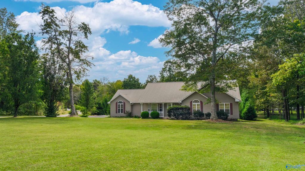 6124 Oakhill Road NE, Fort Payne, AL 35967