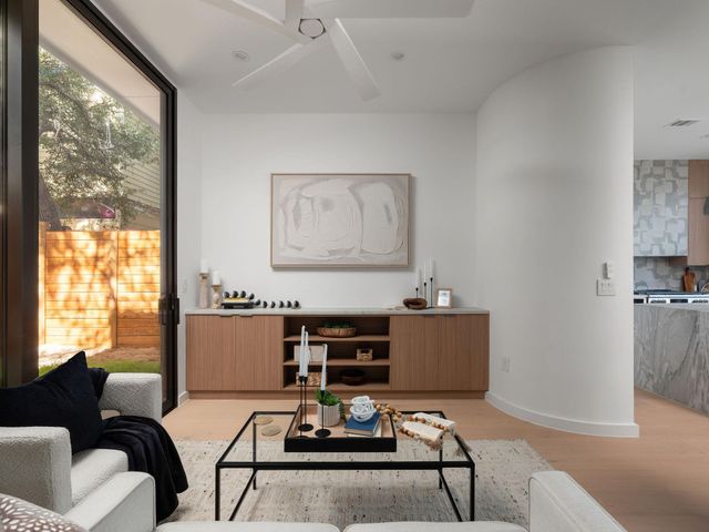 2301 East 2nd ST 2, Austin, TX 78702
