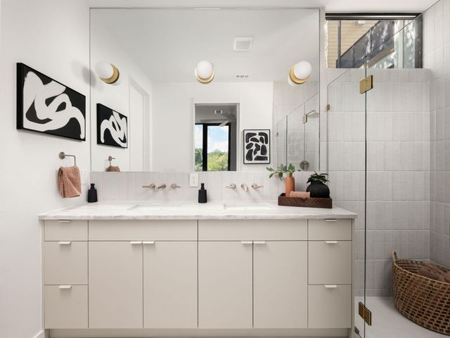 2301 East 2nd ST 2, Austin, TX 78702