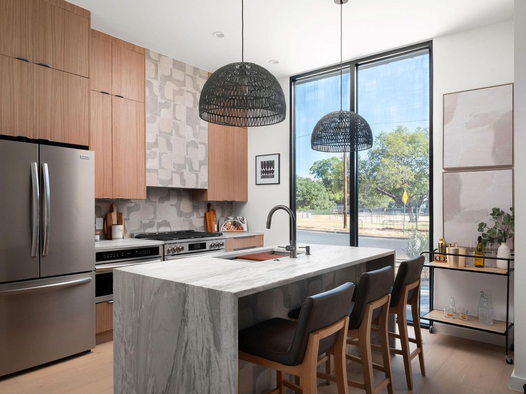 2301 East 2nd ST 2, Austin, TX 78702