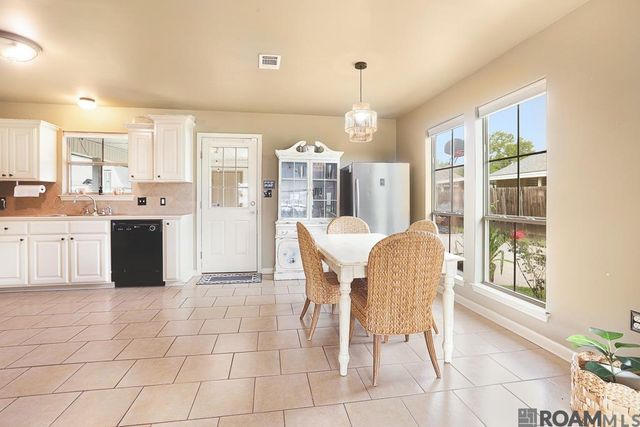 33683 Fairhaven Ave, Walker, LA 70785