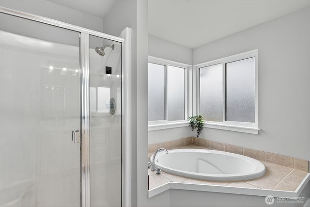 2215 37th Court, Anacortes, WA 98221