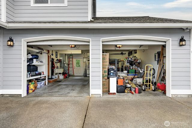 2215 37th Court, Anacortes, WA 98221